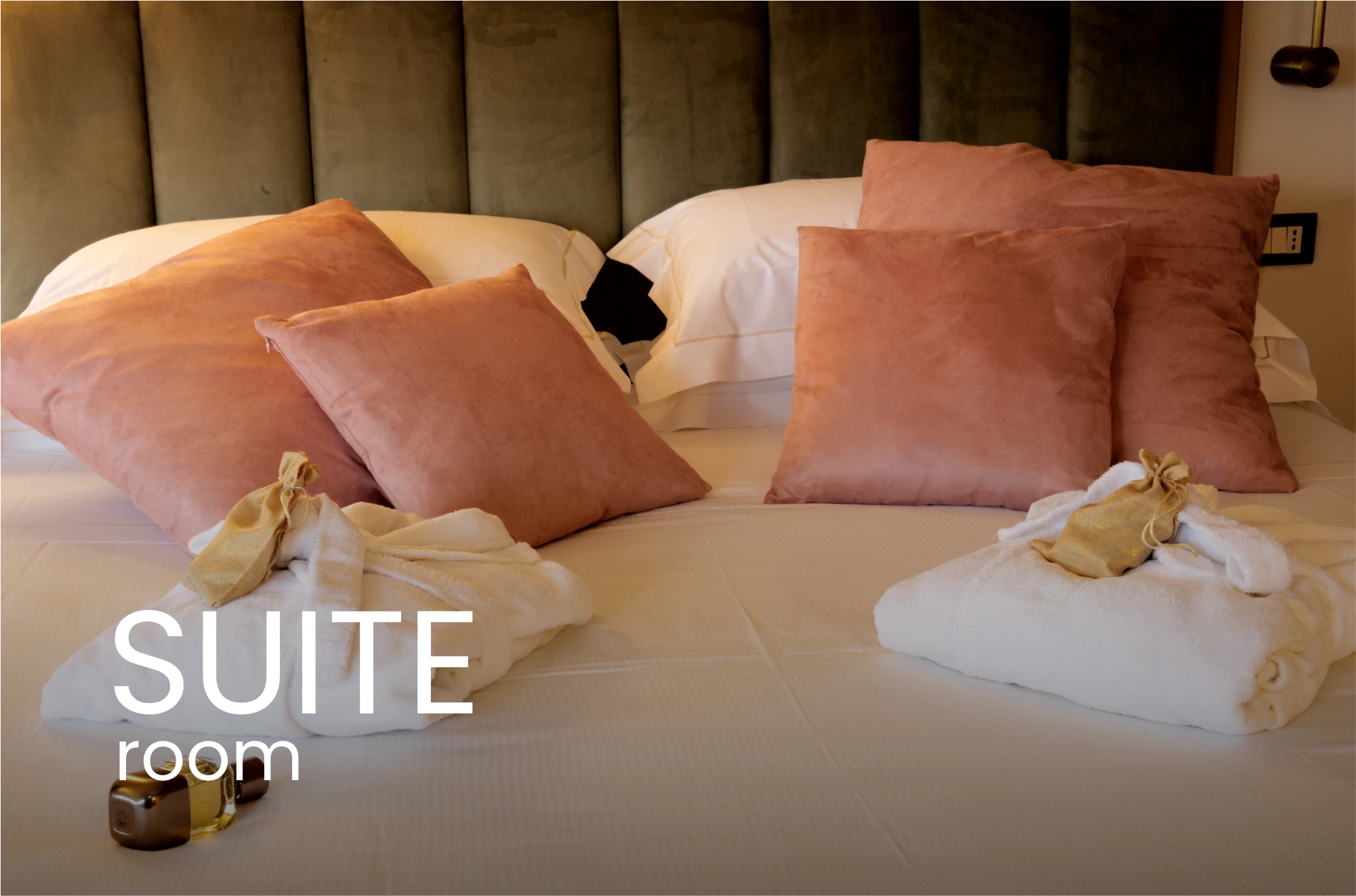 SLIDE__HOTEL_mobile_suite